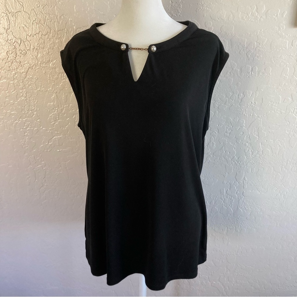 Carmen Marc Valvo Black V-Neck Sleeveless Top with Faux Pearl Accents Size L - Picture 1 of 7